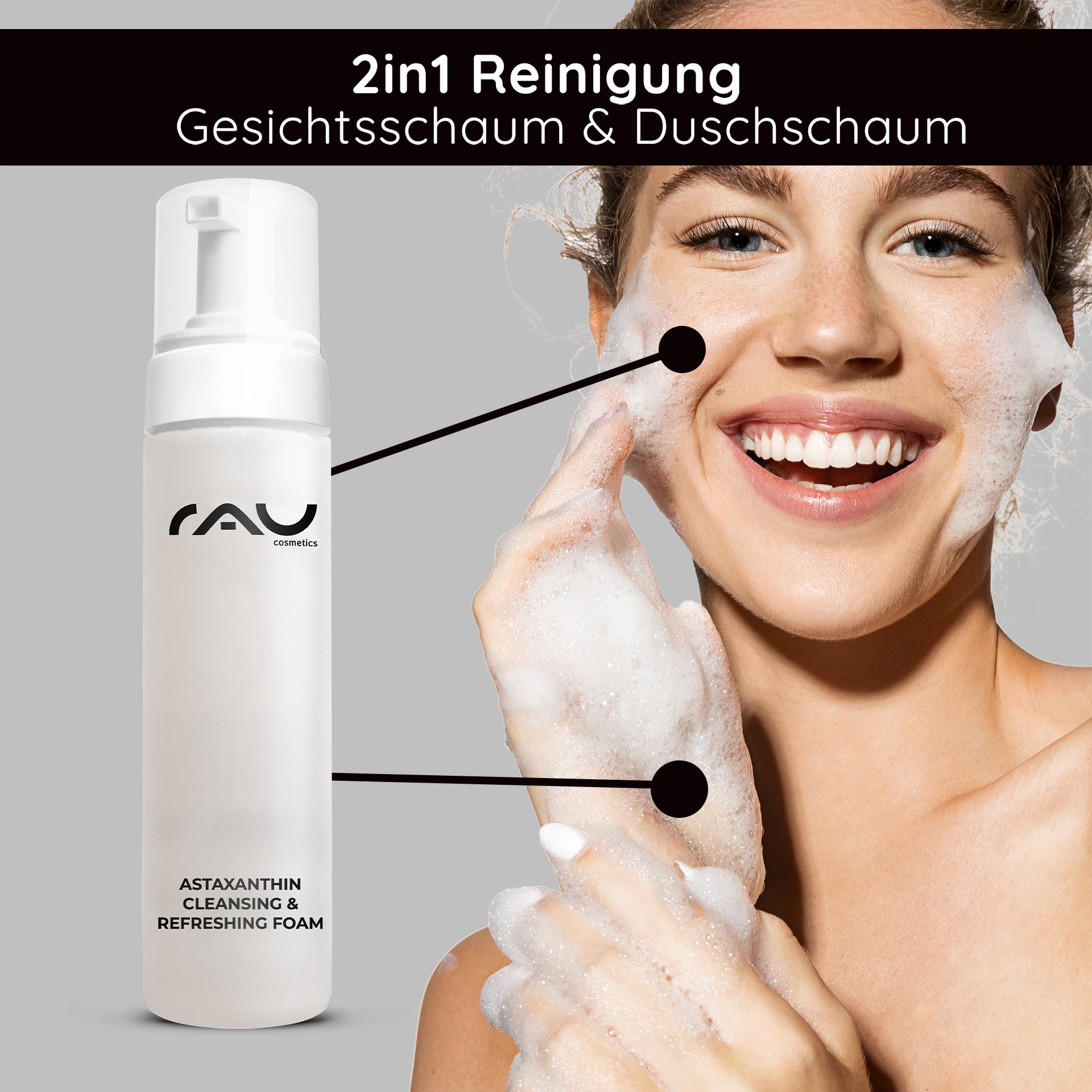Application de la mousse nettoyante RAU Astaxanthin Cleansing Foam sur le visage avec une mousse onctueuse