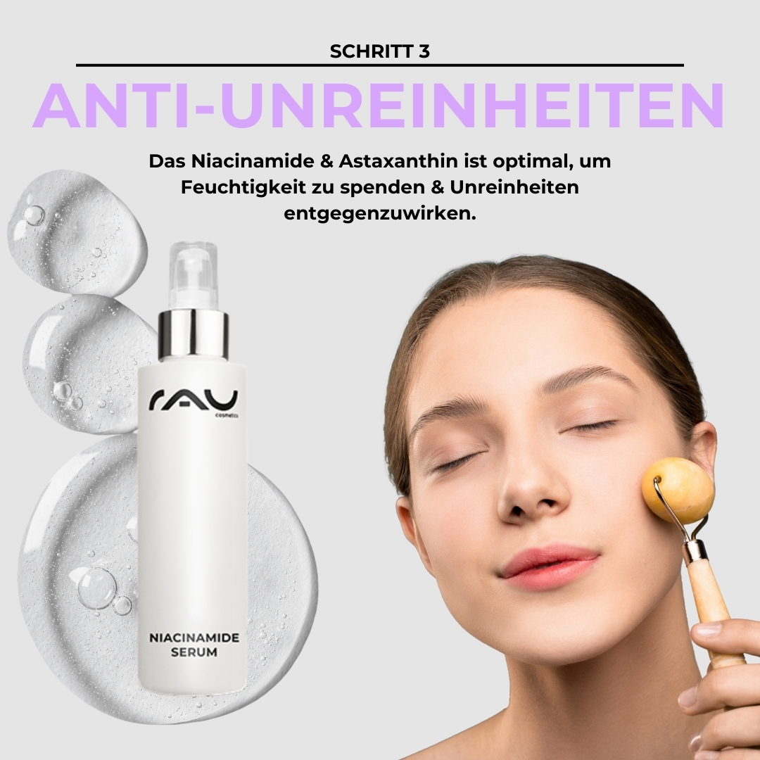 Advanced Pflegeroutine für unreine fettige Haut Niacinamide Serum von RAU Cosmetics, Schritt 3 der erweiterten Hautpflegeroutine für fettige und unreine Haut, mit einer Frau, die das Serum mit einem Gesichtsroller aufträgt, umgeben von Wassertropfen.
