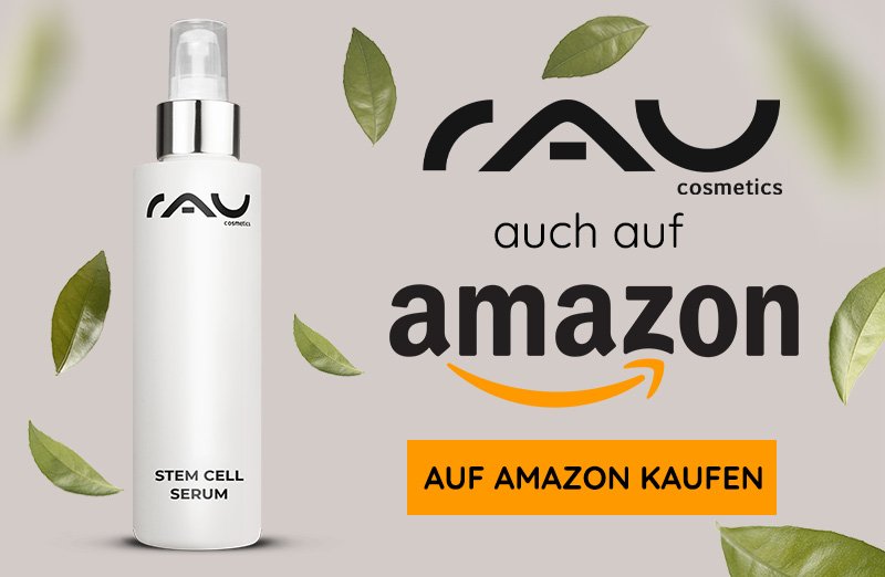 RAU Cosmetics Stem Cell Serum in einer weißen Sprühflasche mit Blättern, erhältlich bei Amazon.